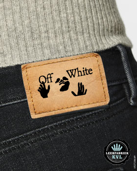 Jeans labels |  Etiquetas de cuero